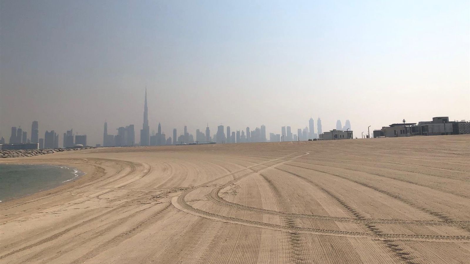 34 triệu đôla Mỹ sẽ chỉ mua được một mảnh đất cát ở Dubai - Ảnh 1.