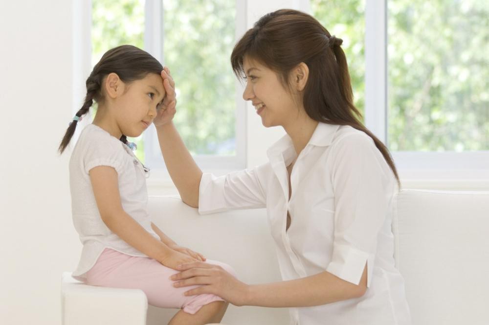 Một đứa trẻ "giả ngoan ngoãn" khi lớn lên thường có 2 kiểu tính cách này - Ảnh 1.