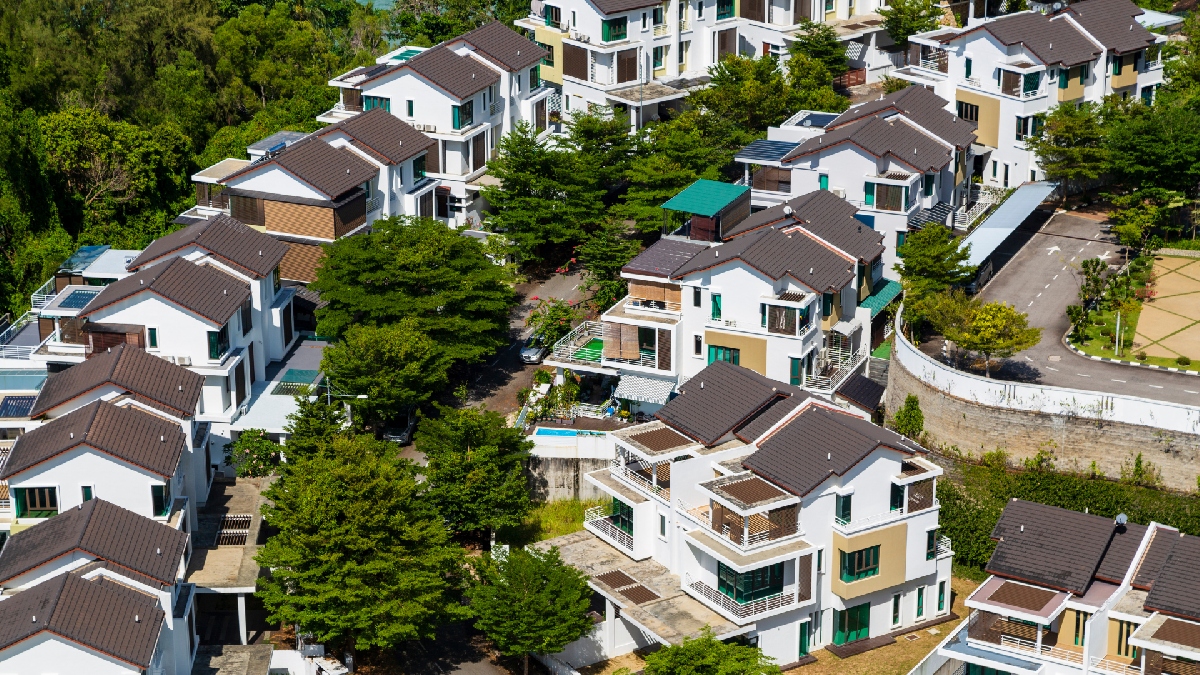 Giới đầu tư bất động sản đổ về Malaysia sau khi Singapore tăng thuế - Ảnh 1.