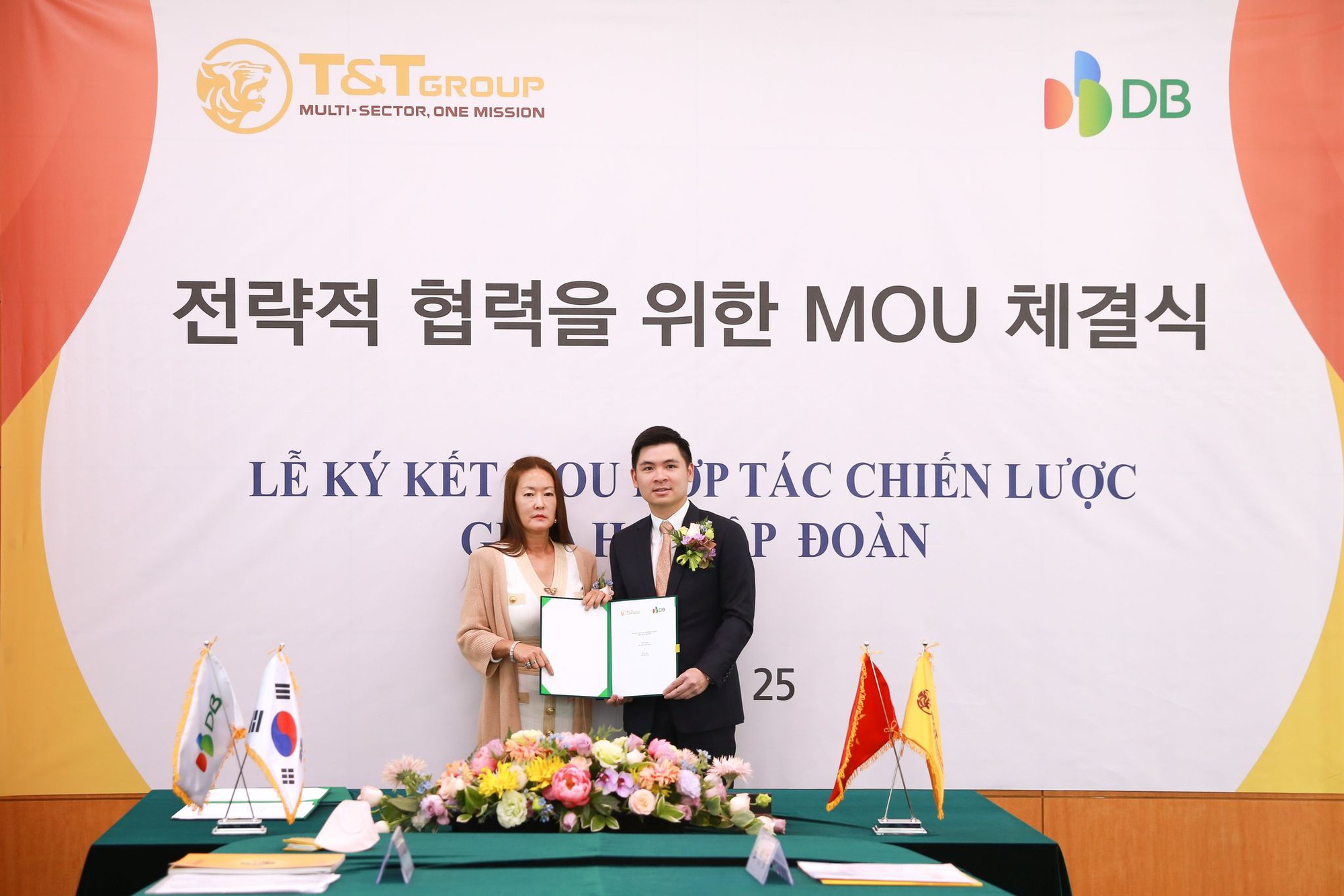T&T Group của bầu Hiển &quot;bắt tay&quot; với tập đoàn TOP 10 của Hàn Quốc, mục tiêu chung trở thành doanh nghiệp dẫn đầu lĩnh vực bảo hiểm tại Việt Nam - Ảnh 1.