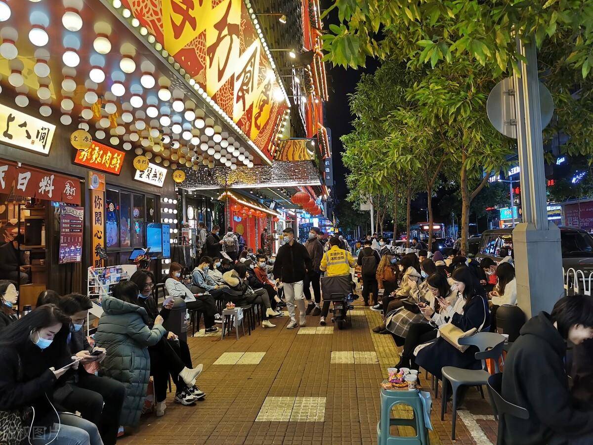 Người đàn ông 32 tuổi thất nghiệp về vay nợ mở quán lẩu, chỉ sau 1 tháng bật khóc vì thua lỗ hơn 300 triệu: Chấm dứt giấc mơ khởi ngiệp! - Ảnh 2. Người đàn ông 32 tuổi thất nghiệp về vay nợ mở quán lẩu, chỉ sau 1 tháng bật khóc vì thua lỗ hơn 300 triệu: Chấm dứt giấc mơ khởi ngiệp! - Ảnh 2.