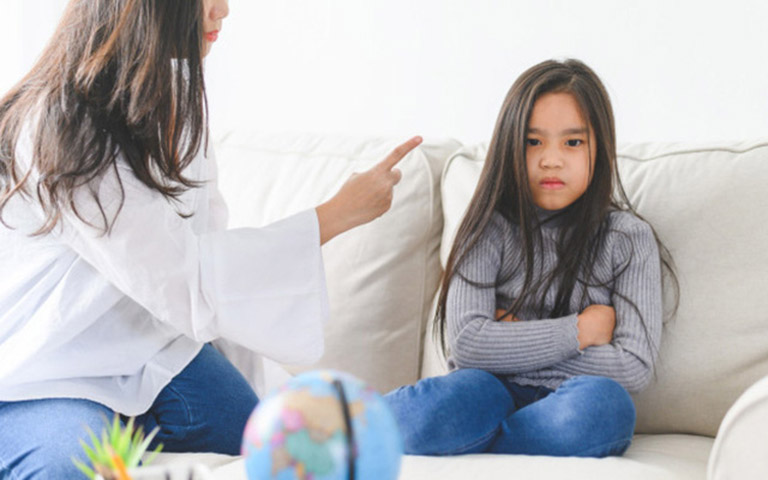 Cha mẹ bớt nói 3 câu này để con cái trưởng thành hạnh phúc - Ảnh 2. Cha mẹ bớt nói 3 câu này để con cái trưởng thành hạnh phúc - Ảnh 2.