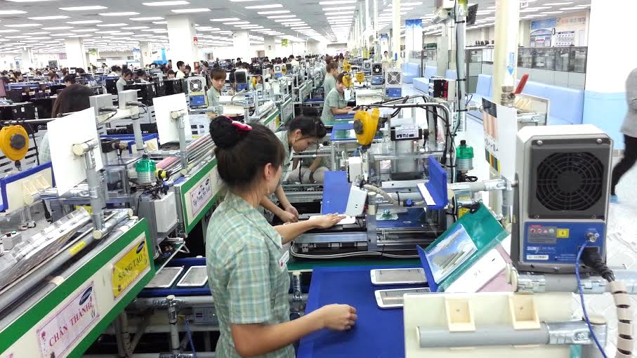 'Gã khổng lồ công nghệ' rời bỏ Trung Quốc, Việt Nam trở thành cứ điểm chiến lược toàn cầu của nhà sản xuất smartphone số 1 thế giới - Ảnh 1.