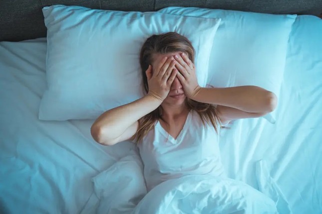 Các chuyên gia tiết lộ những nguyên nhân gây mất ngủ đáng ngạc nhiên - Ảnh 1.