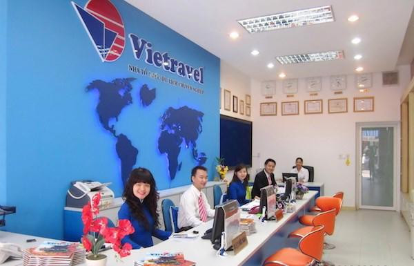 Vietravel tiếp tục có lãi sau khi &quot;tách&quot; Vietravel Airlines ra khỏi BCTC, muốn phát hành cổ phiếu lấy 200 tỷ đồng trả nợ ngân hàng và trả lương người lao động - Ảnh 1.