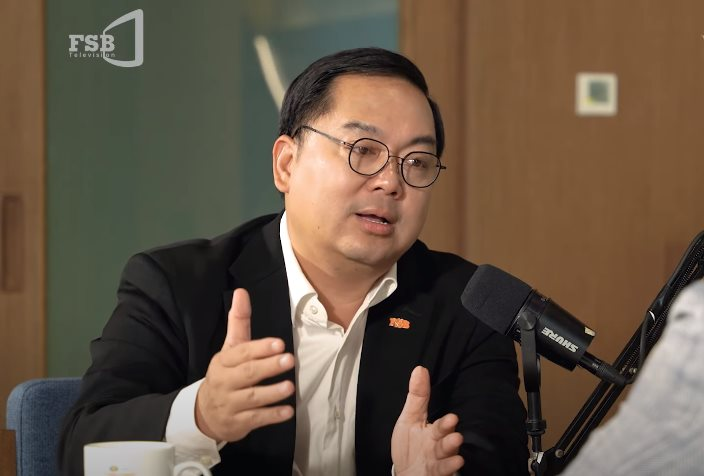 Vì sao ông Hoàng Nam Tiến rời FPT Telecom để làm Phó Chủ tịch Đại học FPT? - Ảnh 1.
