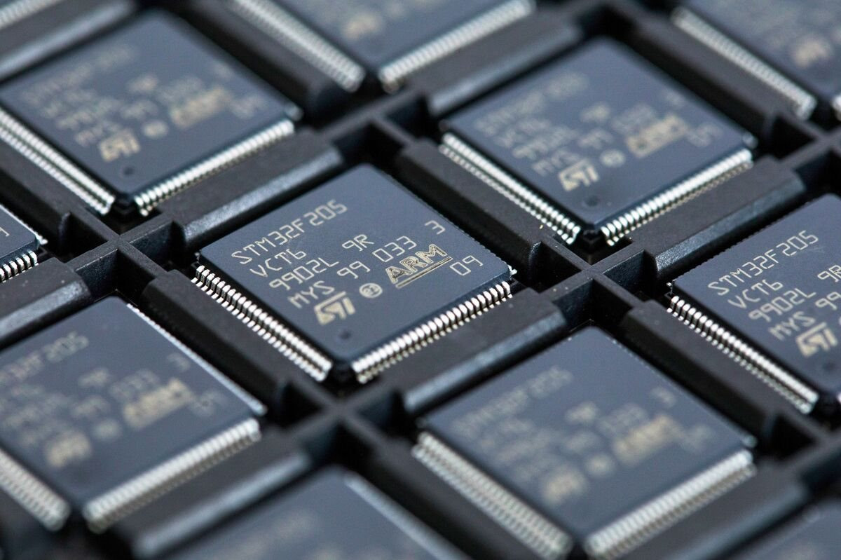 Công ty thiết kế chip ARM bắt tay đối thủ, chuẩn bị đợt IPO lớn nhất ngành bán dẫn - Ảnh 2.