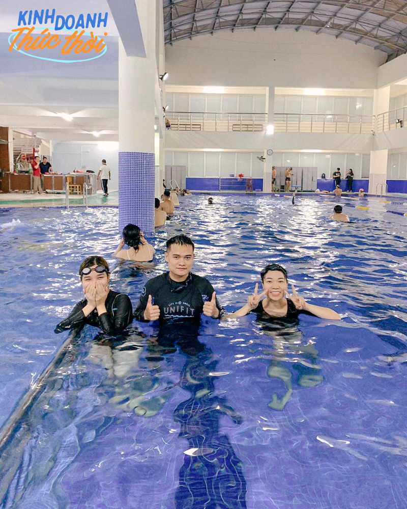 Thầy giáo Hà Nội cuối tuần dạy bơi 9-10 ca, thu nhập 3 tháng hè bằng cả năm cộng lại - Ảnh 5.