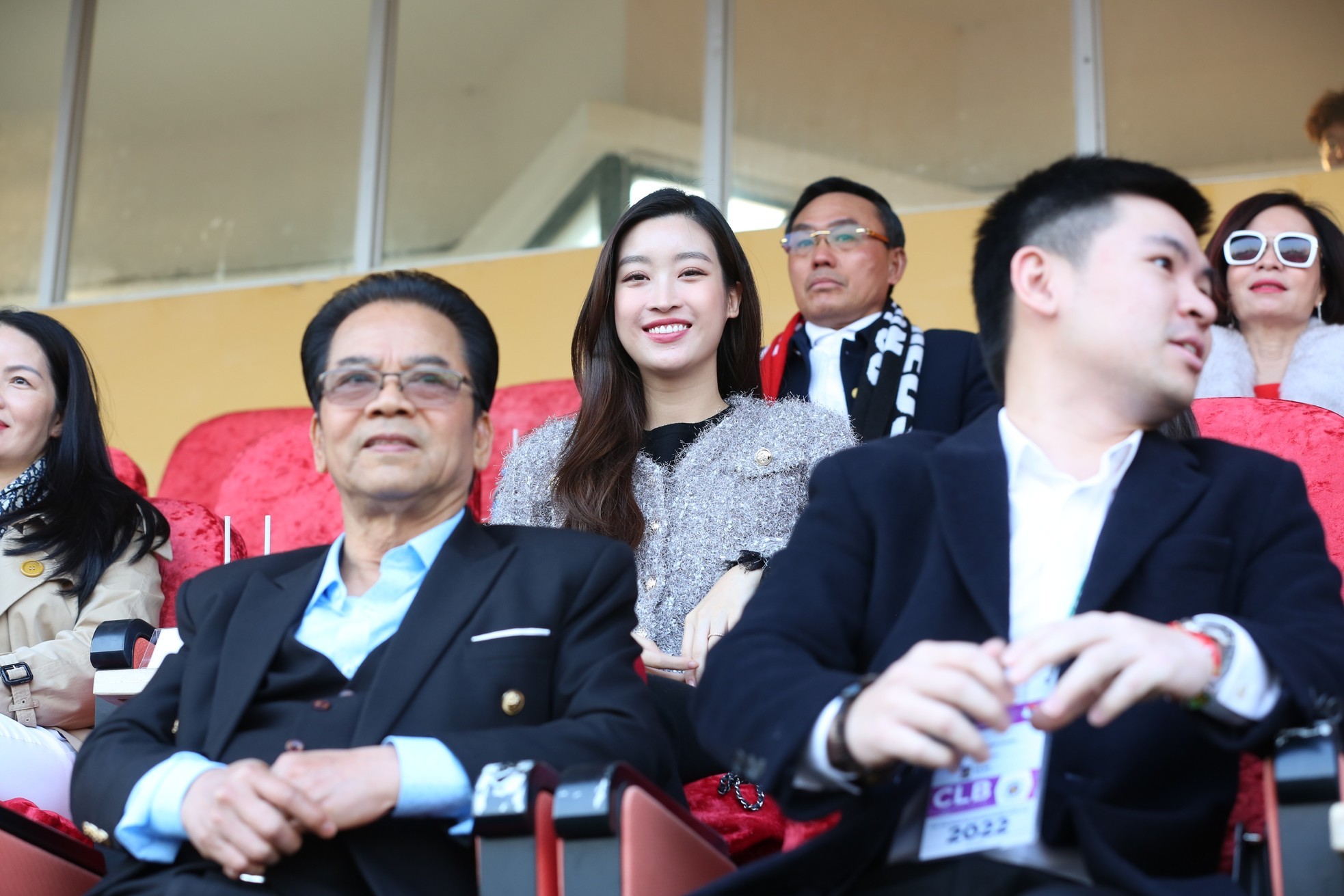 Đỗ Mỹ Linh và chồng chủ tịch sau 8 tháng cưới - Ảnh 5.