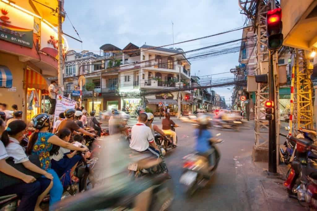Việt Nam sẽ ‘phát triển nhanh nhất khu vực Châu Á’ - Ảnh 2.