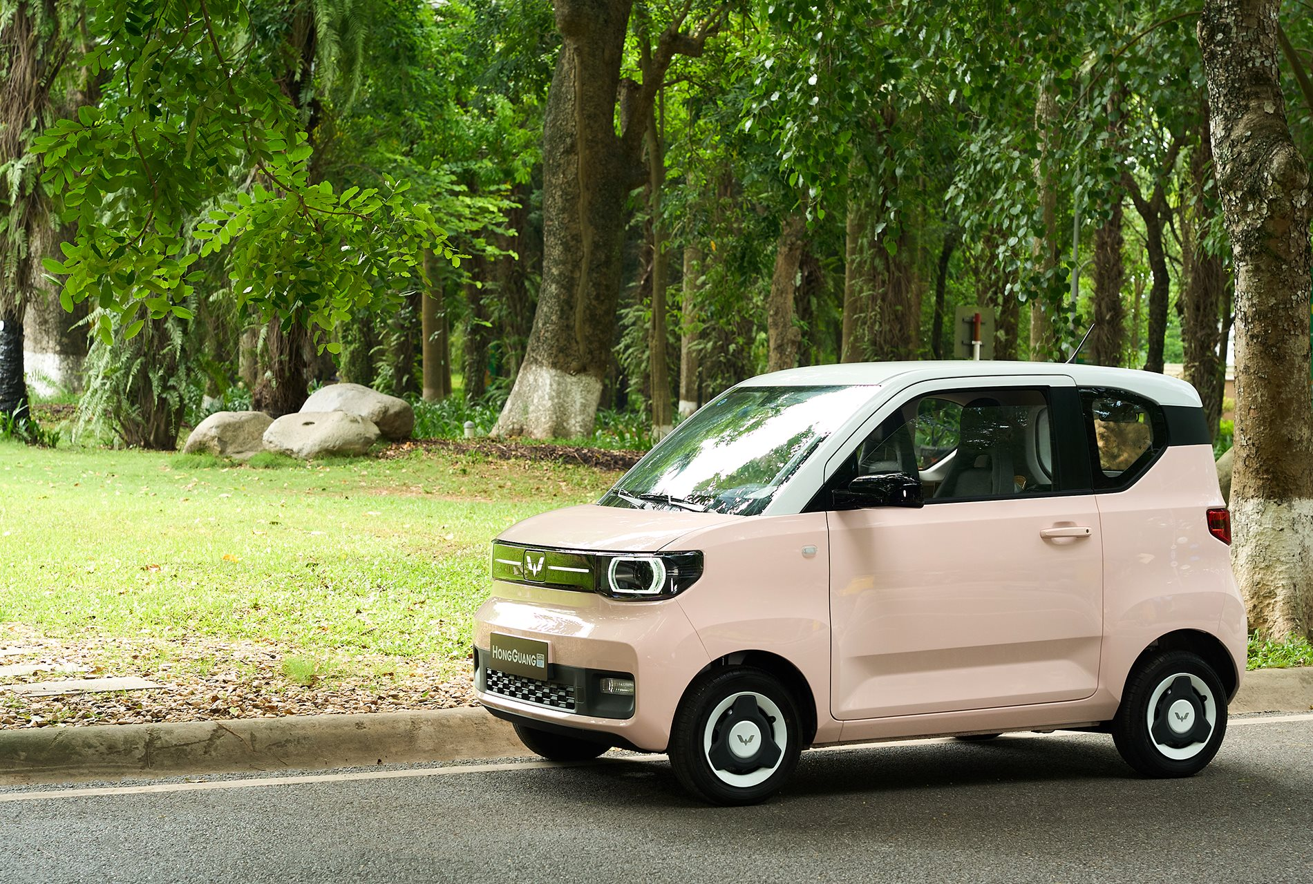 Sếp TMT Motors tiết lộ hành trình đưa ‘vua’ ô tô điện mini về Việt Nam: ‘Có những mẫu xe châu Âu đắt gấp 3 lần HongGuang Mini EV nhưng chất lượng tương đồng’ - Ảnh 1.