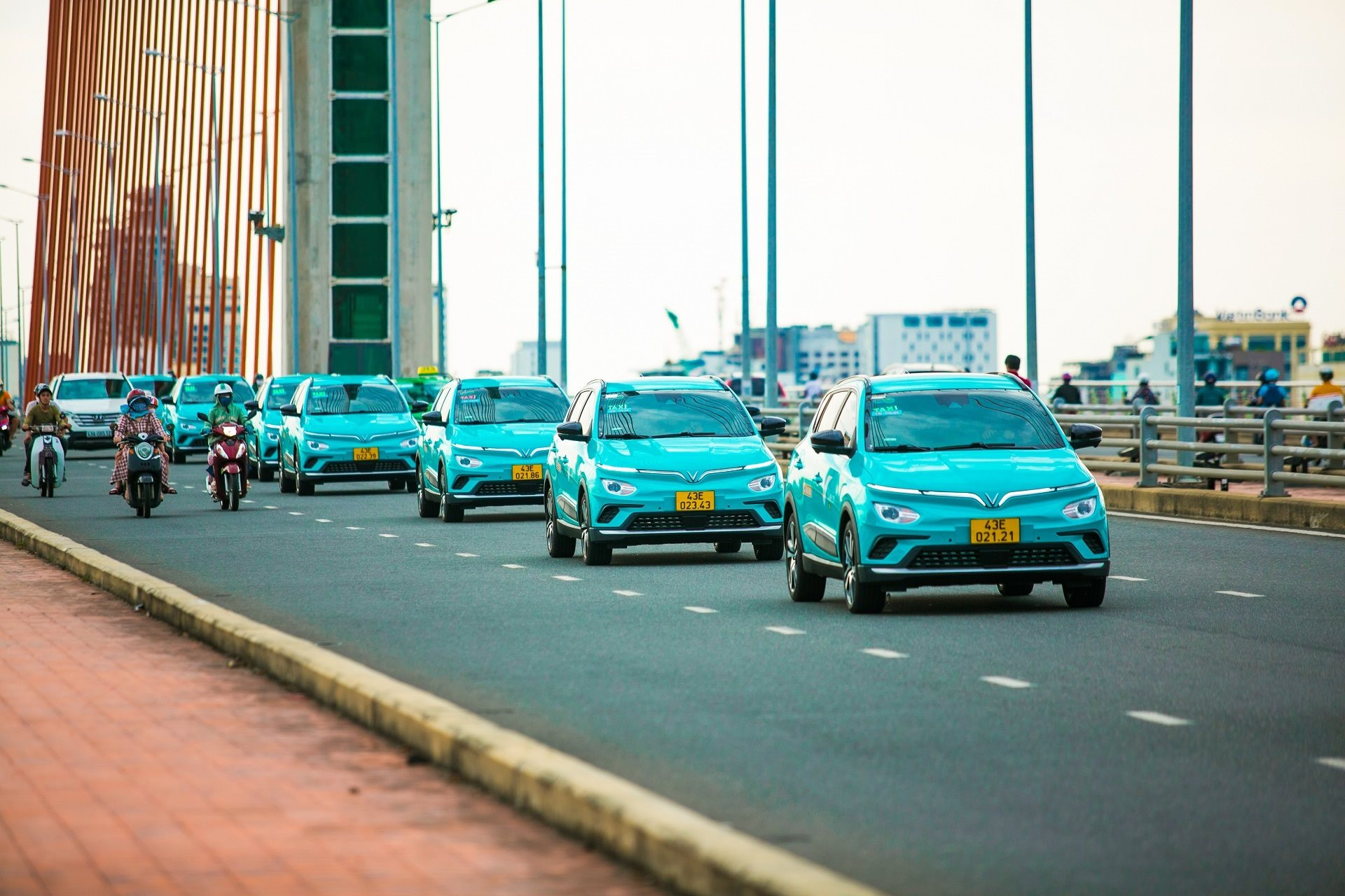 Taxi Xanh SM chính thức lăn bánh tại Đà Nẵng, có thêm tour trọn gói đến các điểm tham quan - Ảnh 1.