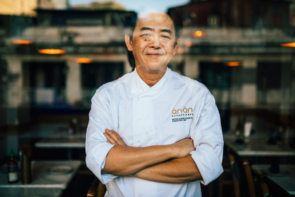 &quot;Bài toán&quot; thuyết phục người Việt trả 2,3 triệu đồng cho một món ăn đường phố: Chỉ 2 món làm hài lòng bếp trưởng của nhà hàng vừa đạt sao Michelin - Ảnh 1.