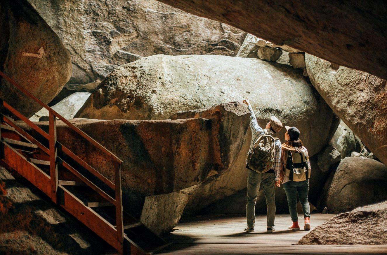 Bên trong mê cung hang Tức Dụp của cao nguyên đá miền Tây - Ảnh 5.