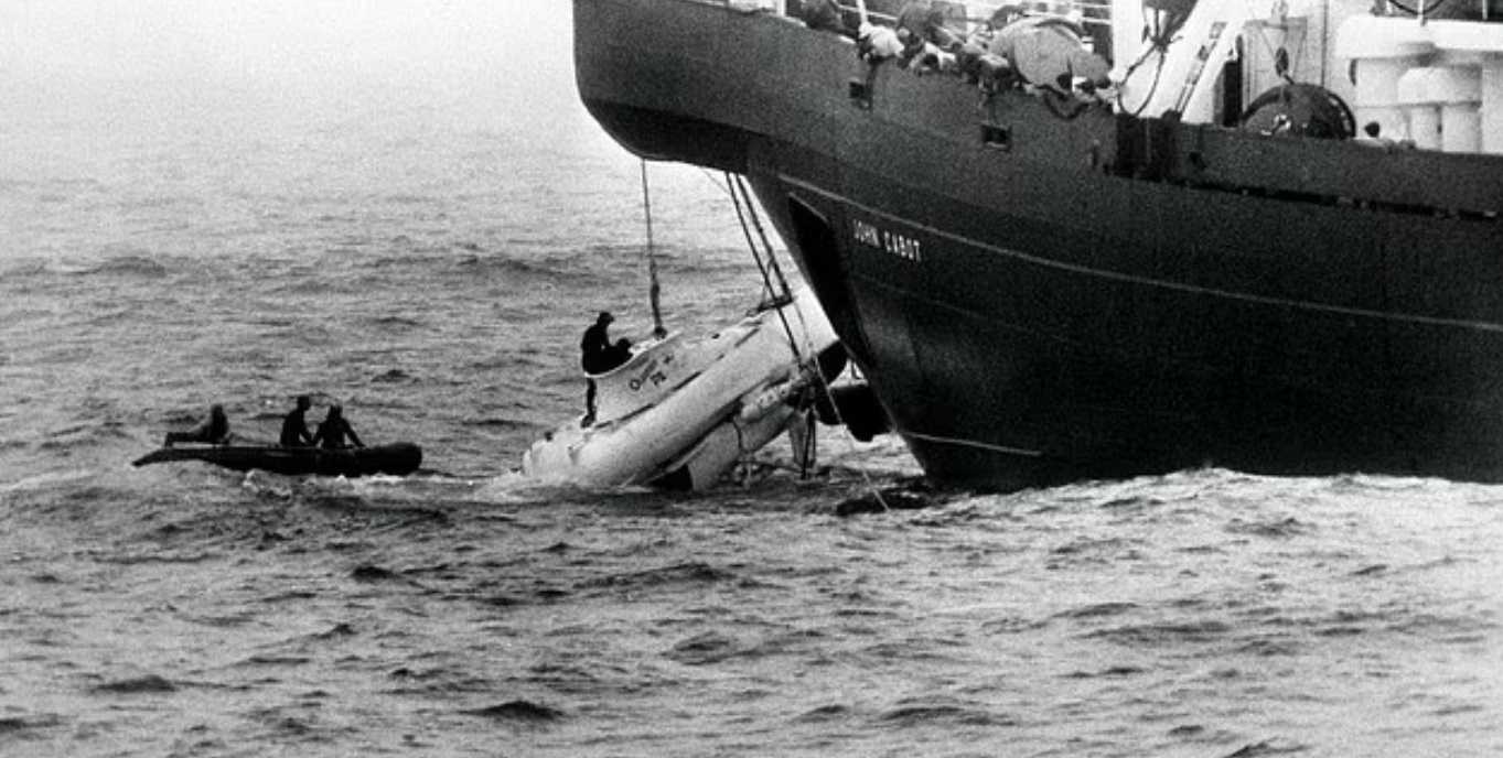 Ký ức kinh hoàng của người bị kẹt 80 giờ trong tàu lặn chìm cách đây 50 năm - Kỳ 1 - Ảnh 2.