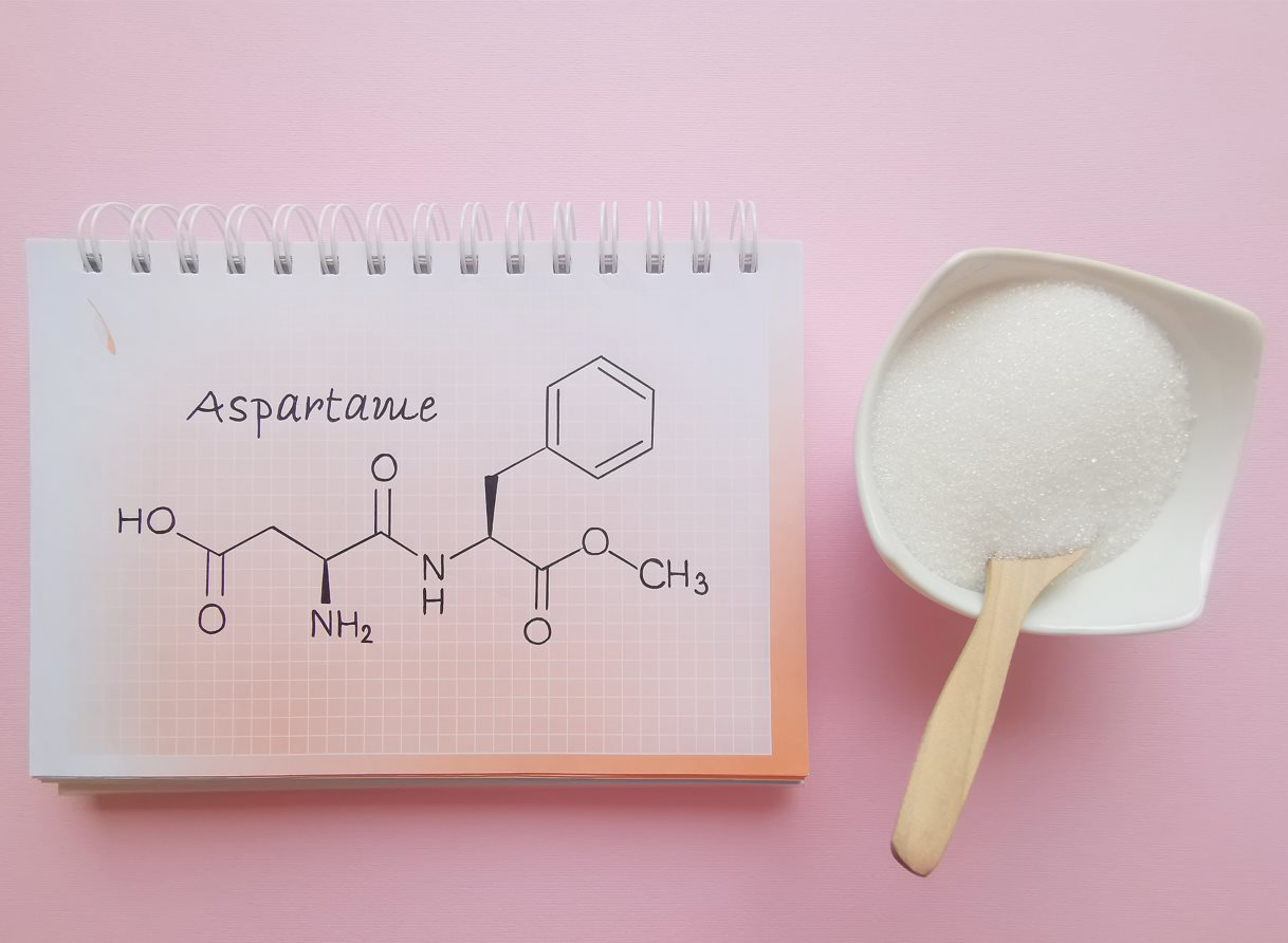 Ngành thực phẩm đồ uống lao đao: Aspartame-chất tạo ngọt nhân tạo trong coca và kẹo cao su có nguy cơ bị WHO dán nhãn gây ung thư - Ảnh 2.
