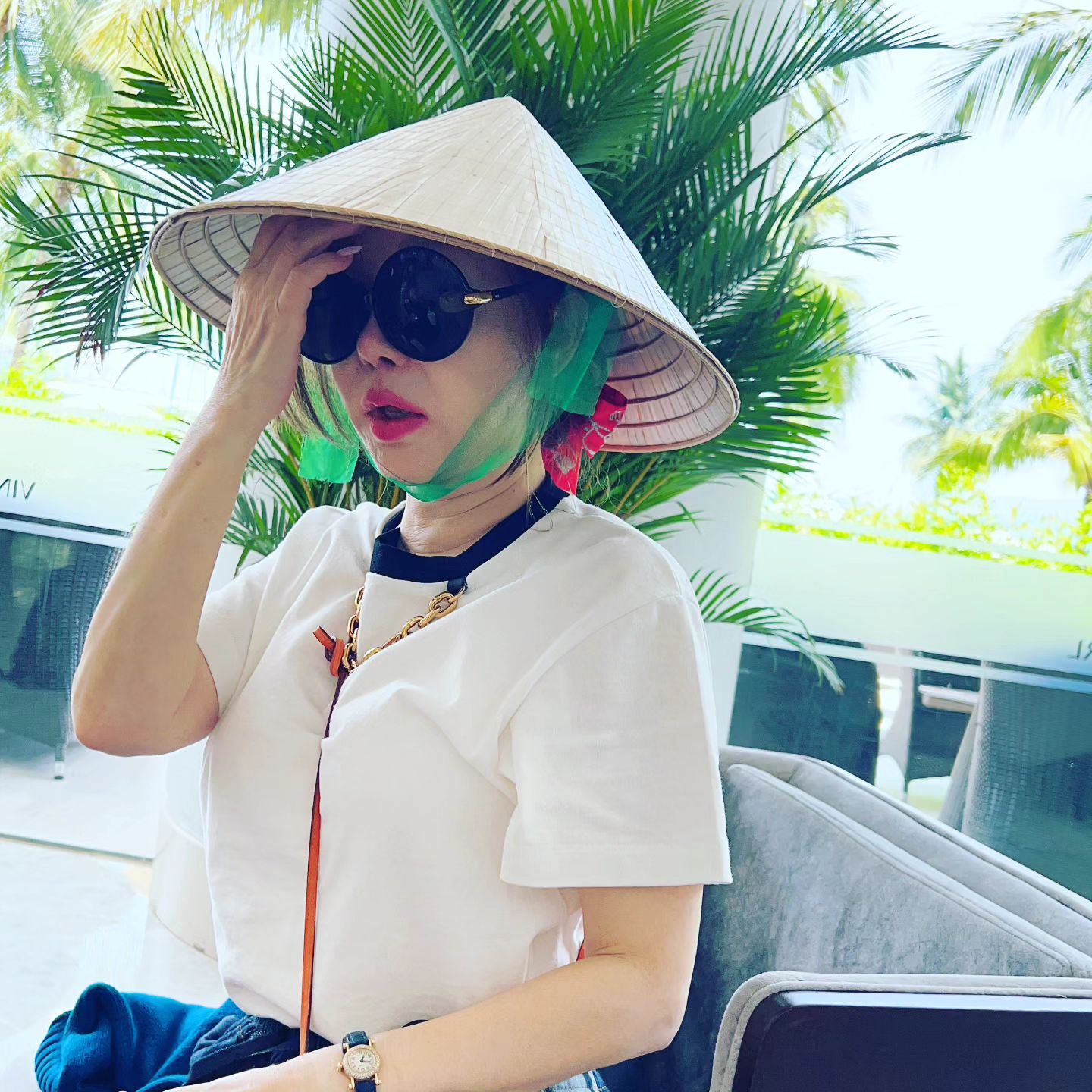 Dàn sao Doctor Cha "xả" ảnh nghỉ dưỡng ở Việt Nam: "Chị đại" Uhm Jung Hwa và Myung Se Bin đọ sắc cực gắt - Ảnh 7.