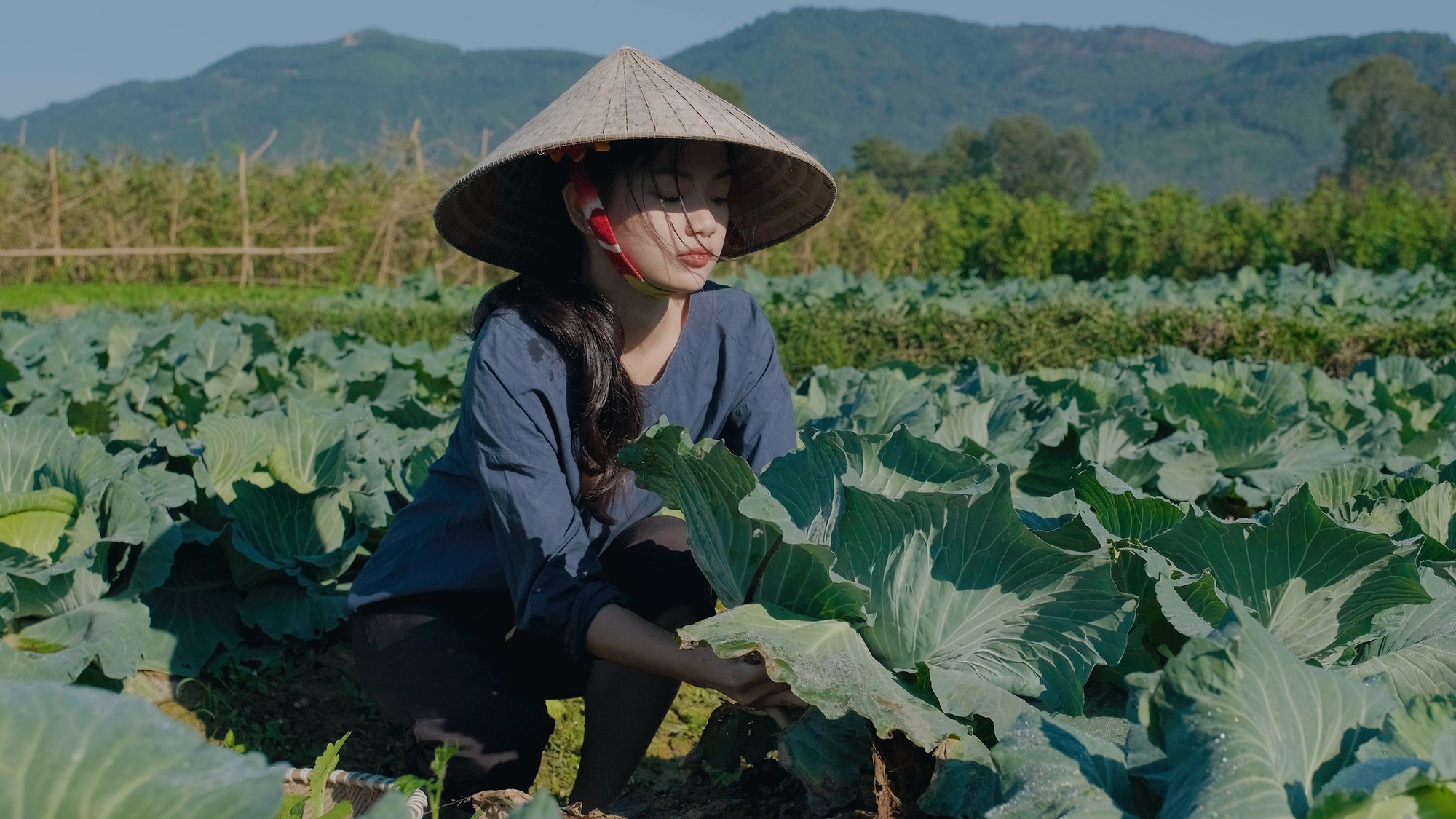 3 cô gái miệt vườn nổi nhất hiện nay khiến ai nhìn vào cũng phải nghẹn ngào: "Nhớ quê hương!" - Hình 10.