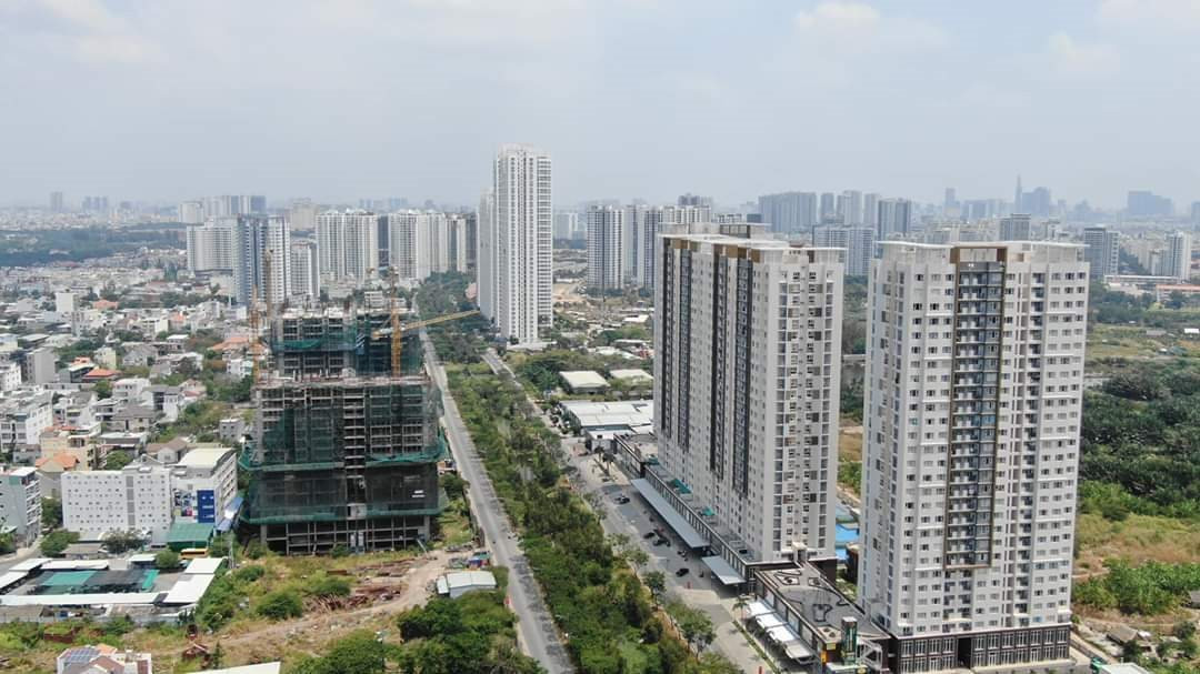 Hà Nội: 2 tỷ đồng mua nhà ở đâu giữa bối cảnh chung cư mới liên tục tăng giá? - Ảnh 2.