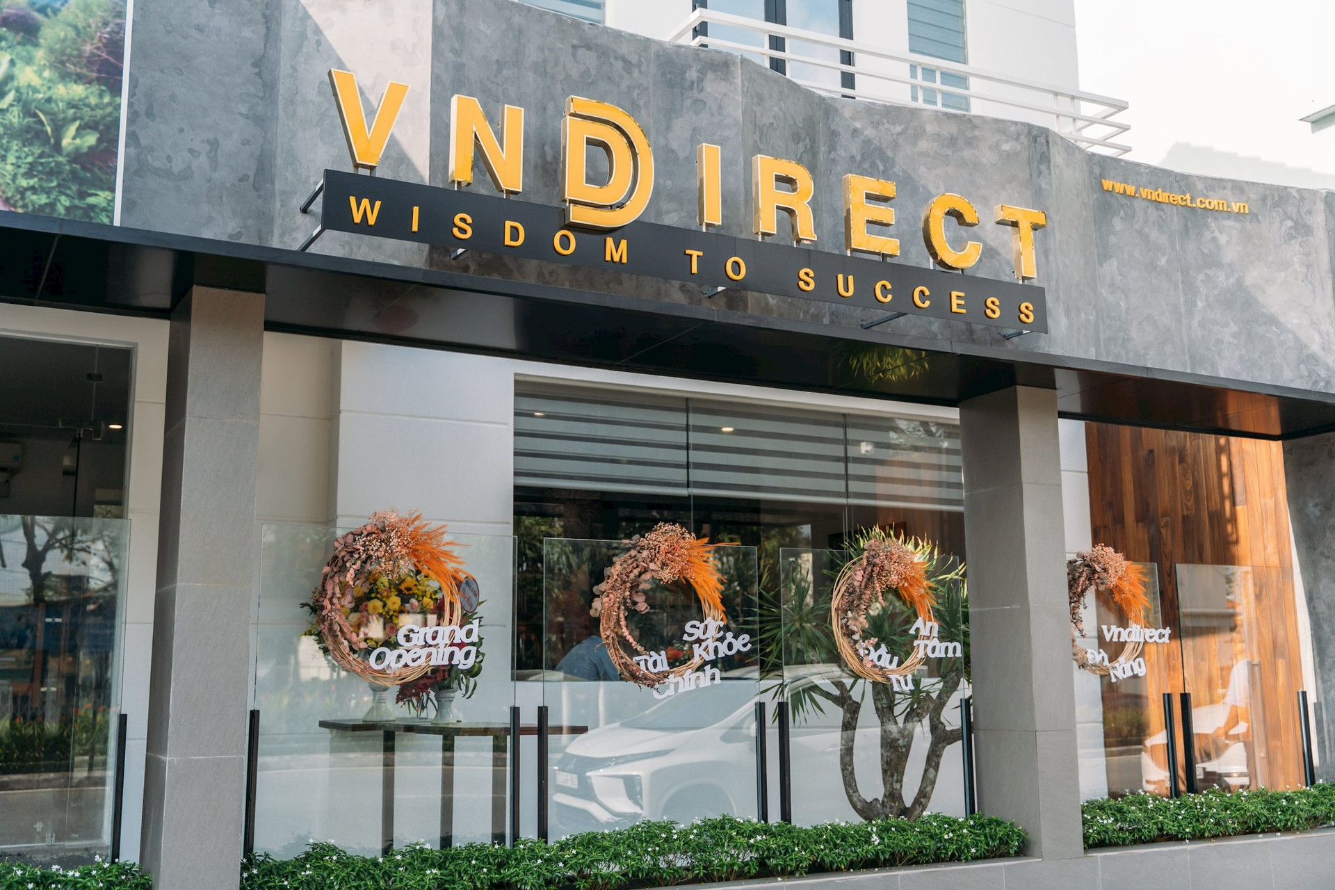 Cổ phiếu VND tăng kịch trần, VNDIRECT trở lại câu lạc bộ tỷ USD vốn hóa - Ảnh 1.