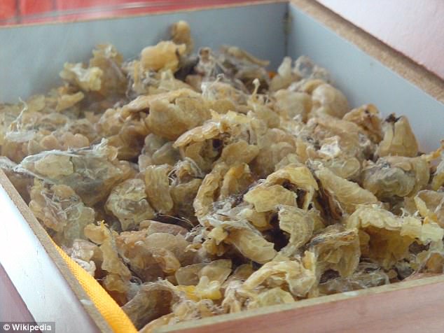 Món tráng miệng nổi tiếng với nguyên liệu giá 50 triệu đồng/kg ở Trung Quốc: Bí mật nằm trong bụng con ếch - Ảnh 1.