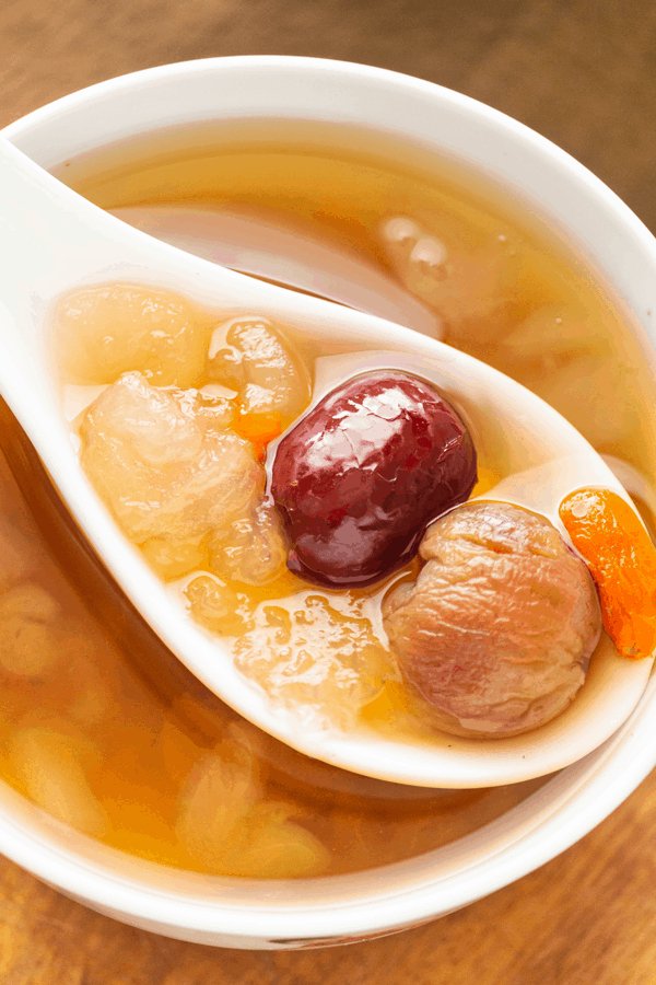 Món tráng miệng nổi tiếng với nguyên liệu giá 50 triệu đồng/kg ở Trung Quốc: Bí mật nằm trong bụng con ếch - Ảnh 2.