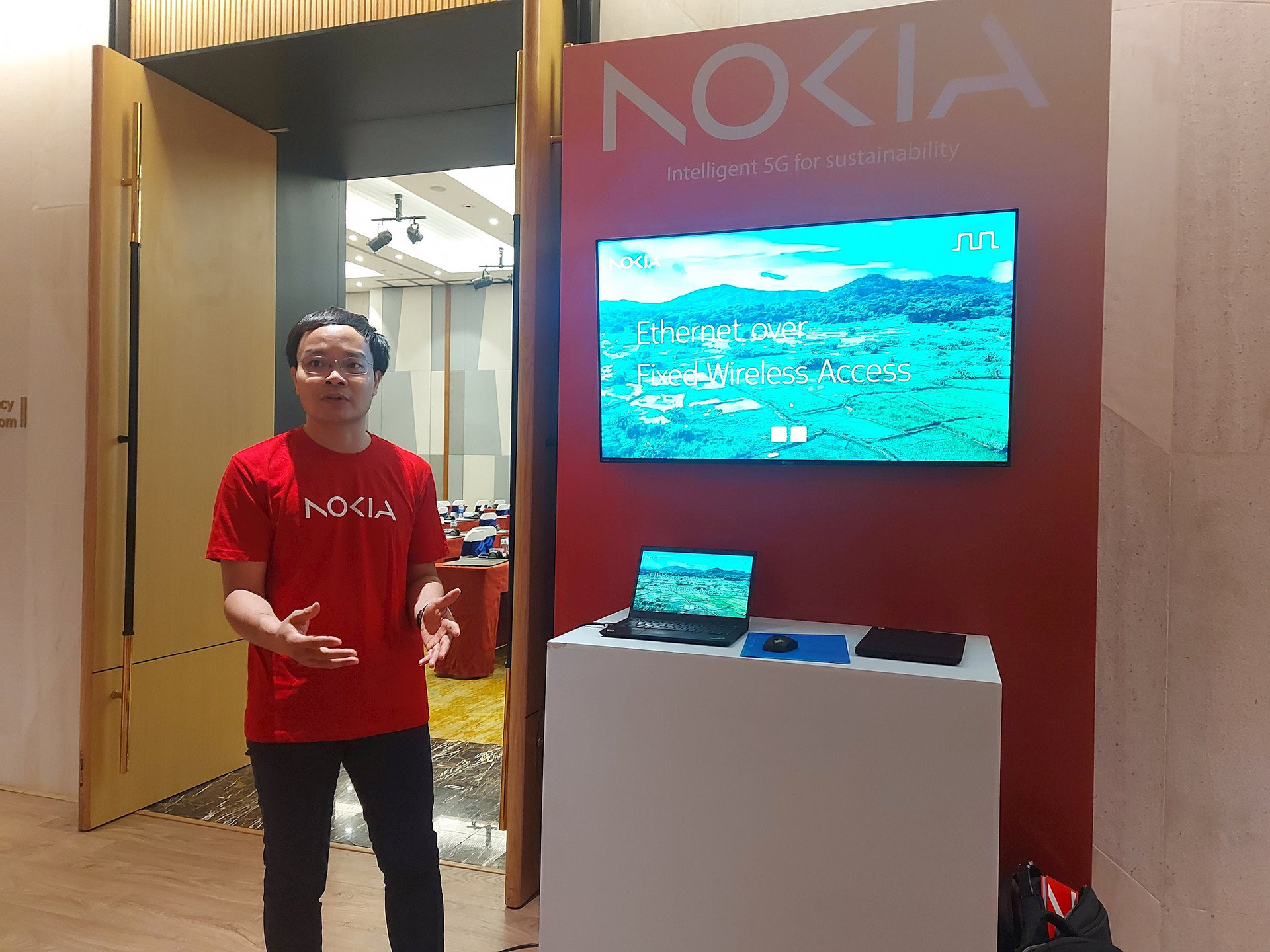 Từ bỏ "hào quang" một thời ở mảng điện thoại, Nokia chuyển hướng làm công nghệ cho doanh nghiệp, cam kết hỗ trợ cách mạng 4.0 ở Việt Nam - Ảnh 2.
