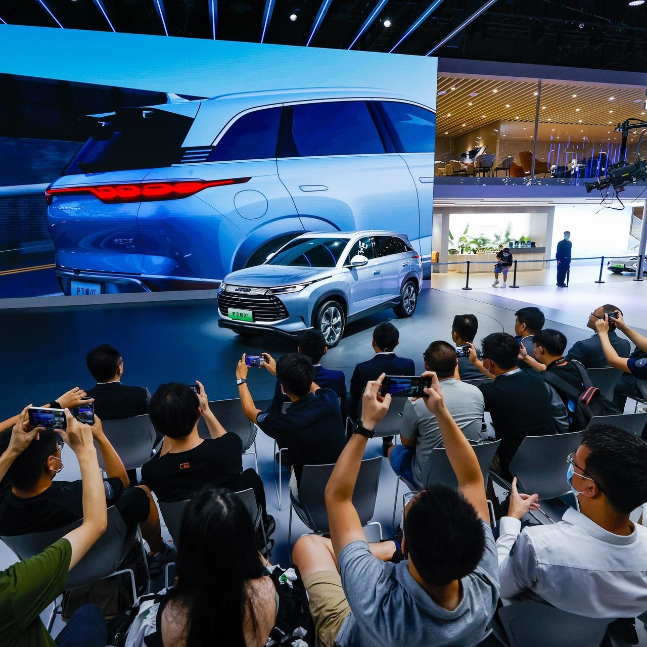 Trung Quốc rung chuyển ngành công nghiệp xe hơi: Vượt mặt từ Mỹ đến Nhật Bản, cạnh tranh khốc liệt chỉ sau vài giờ đối thủ ra mắt sản phẩm mới - Ảnh 1.