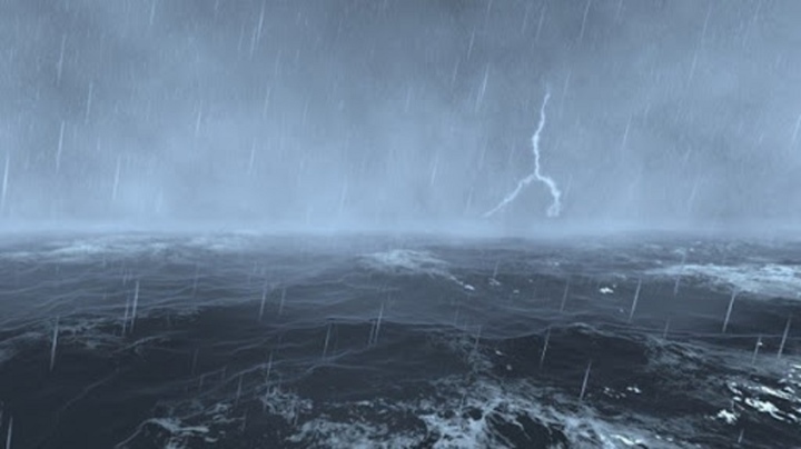 Áp thấp trên Biển Đông có thể mạnh lên thành áp thấp nhiệt đới, Bắc Bộ mưa lớn - Ảnh 1.