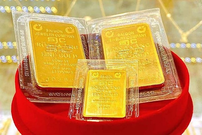 Giá vàng Việt Nam đứng im vẫn cao hơn thế giới 13 triệu đồng/lượng - Ảnh 1.