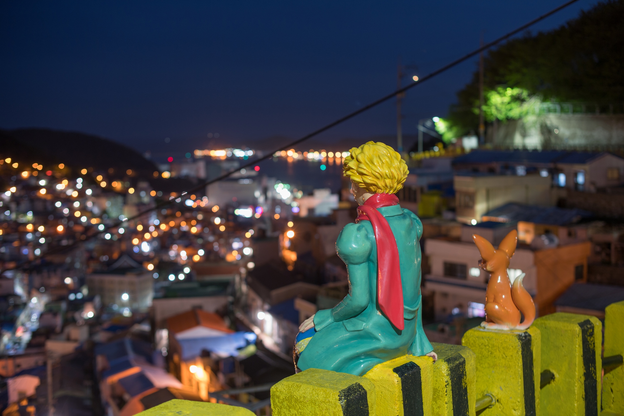 Có gì đặc biệt ở ngôi làng sắc màu được mệnh danh là 'Santorini của Hàn Quốc'? - Ảnh 2.