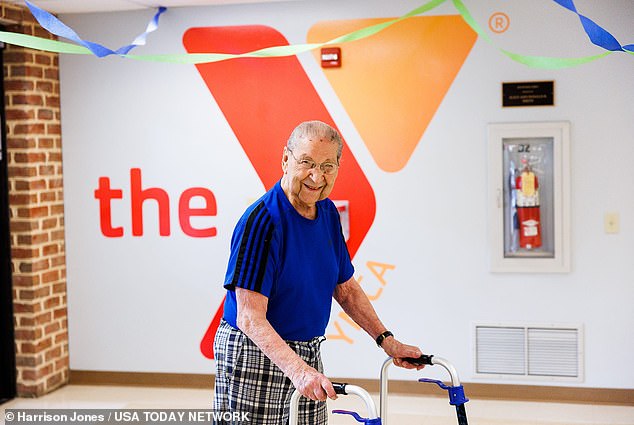 Cụ ông 100 tuổi tập gym 3 giờ/ngày, 5 ngày/tuần: Thêm 2 thói quen này muốn trường thọ không khó - Ảnh 4.