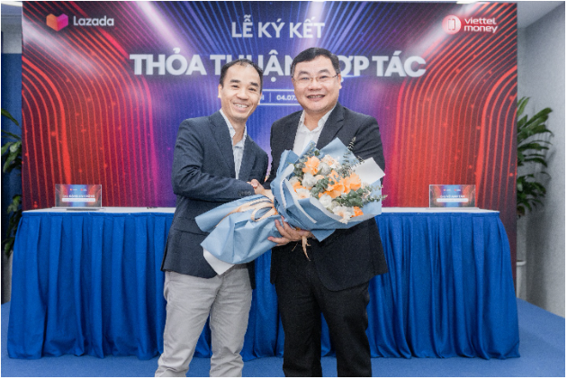 Viettel Digital và Lazada Việt Nam hợp tác thúc đẩy mua sắm không tiền mặt - Ảnh 1.