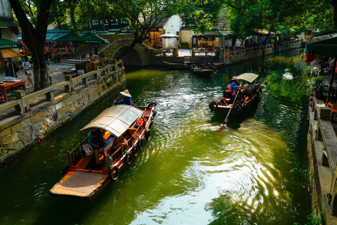 Tô Châu: Vẻ đẹp hoàn hảo của miền sông nước Giang Nam, nơi các dòng chảy êm đềm và cổ trấn hòa làm một - Ảnh 7.