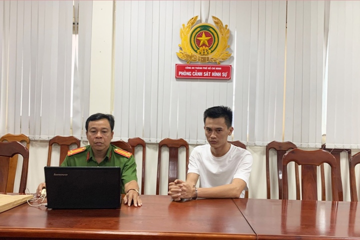 Công an TP.HCM thông báo tìm nạn nhân của 'trùm buôn' siêu xe Phan Công Khanh - Ảnh 1.