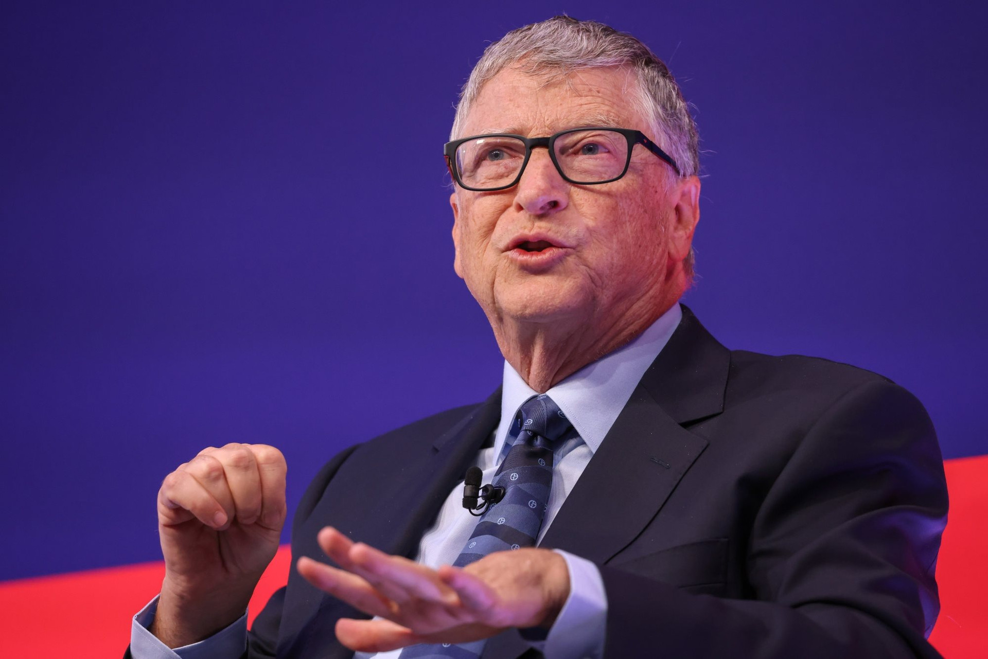 Bill Gates: Còn trẻ hãy cứ hưởng thụ đi, nghỉ ngơi không có nghĩa là lười biếng! - Ảnh 1.