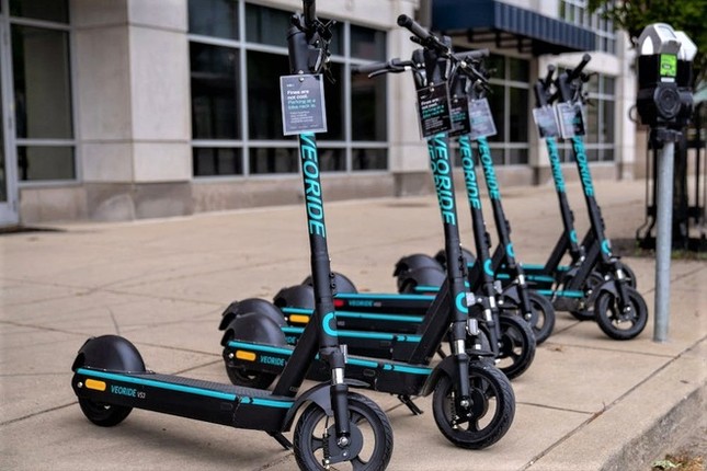 Hải quan đấu giá hơn 3.200 xe đạp và xe điện scooter của Mỹ - Ảnh 1.