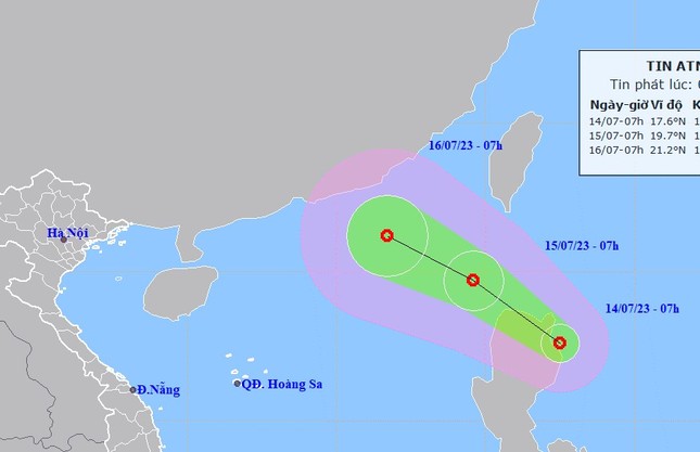 Áp thấp nhiệt đới sắp vào Biển Đông - Ảnh 1.