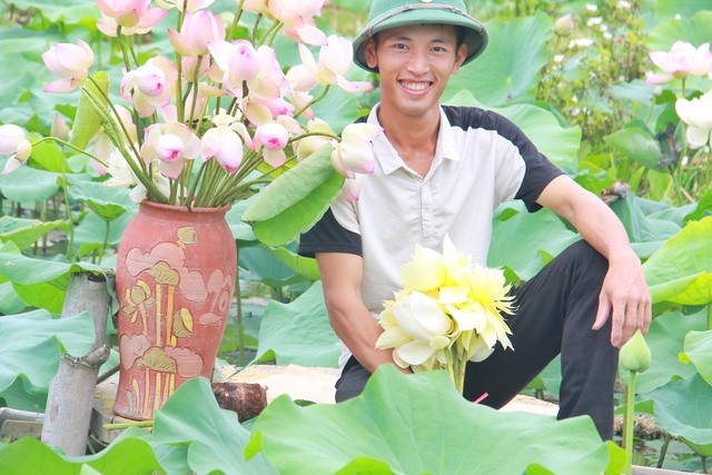 Thanh niên 24 tuổi bỏ phố về quê khởi nghiệp với đam mê hoa sen - Ảnh 11.