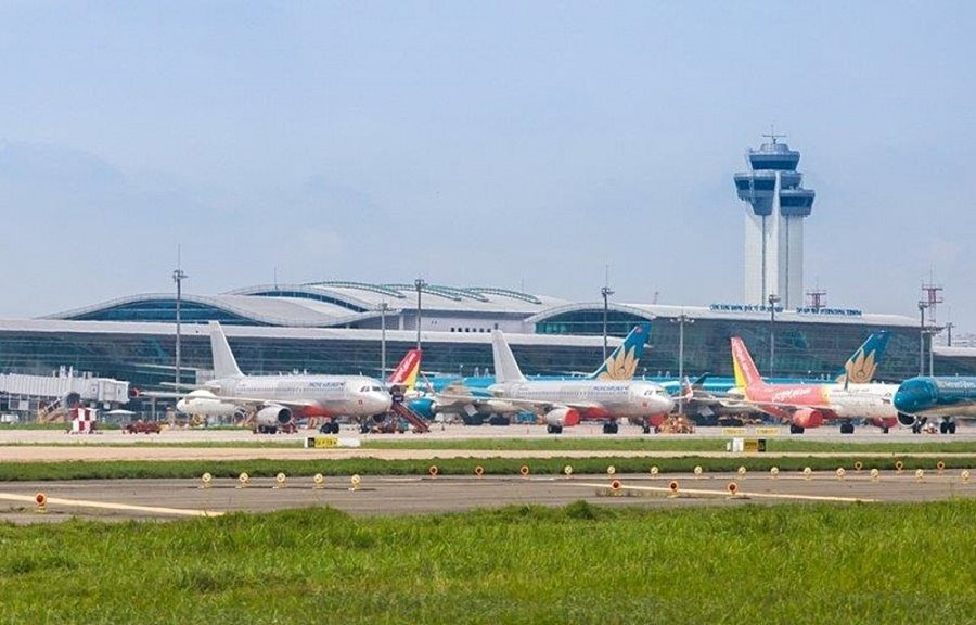 Hà Nội đề xuất 2 địa điểm để xây dựng sân bay thứ hai của Thủ đô với diện tích 1.300 - 1.500ha, sẽ triển khai sau năm 2030 - Ảnh 1.