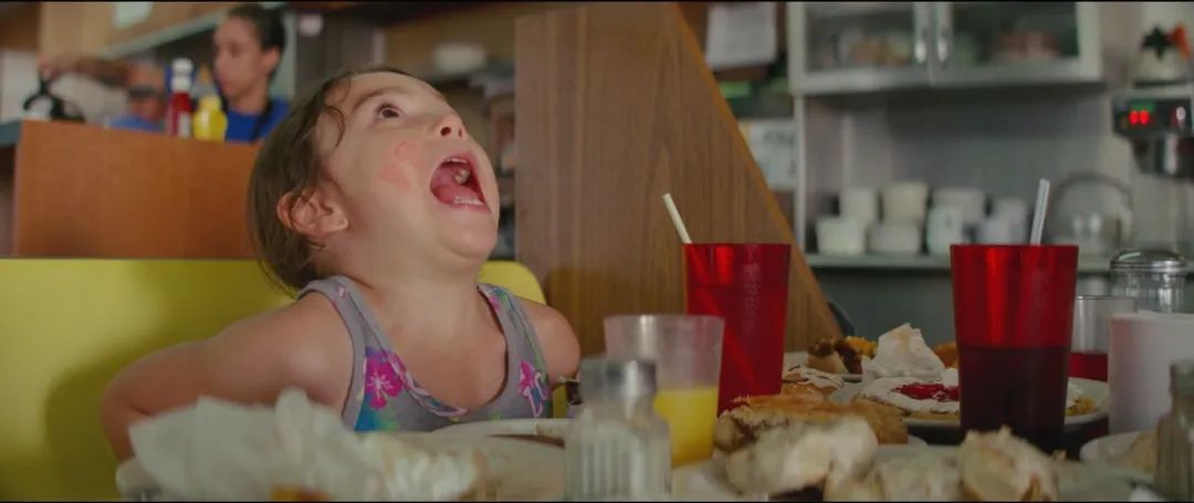 Tâm lý "ghét trẻ con" hay điều mà nhiều người ghét chính là "cách các&nbsp;ông bố bà&nbsp;mẹ dễ dãi với những đứa trẻ ngỗ nghịch"? - Ảnh 3.