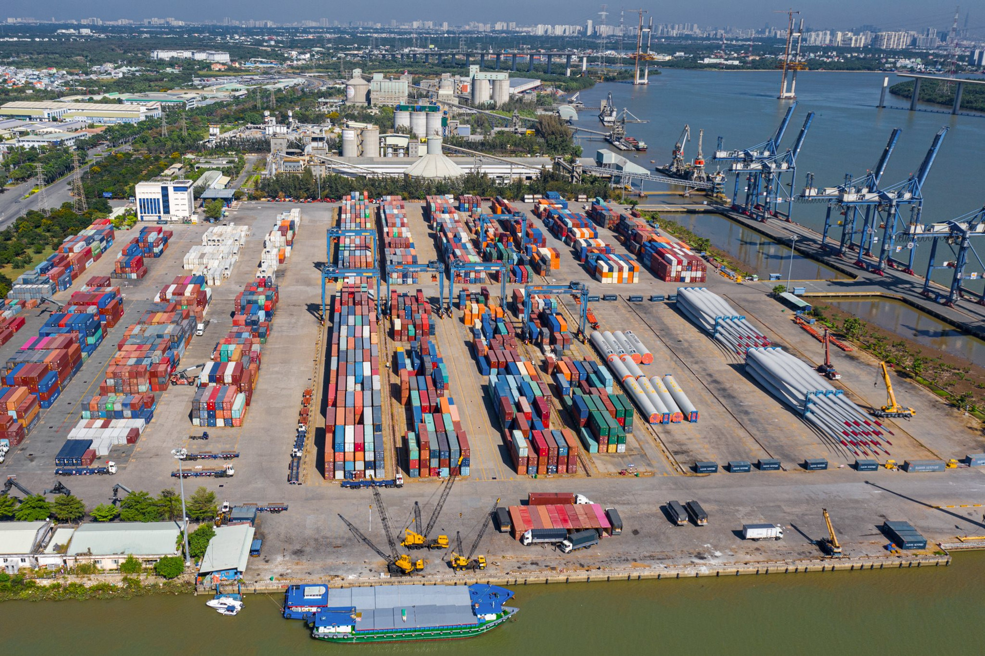 ‏K‏‏hu công nghiệp ‏‏có đến 3 cảng quốc tế, rộng nhất ‏‏TP. HCM - Ảnh 1.