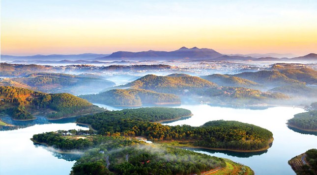 Hồ Tuyền Lâm được công nhận Khu du lịch tiêu biểu châu Á - Thái Bình Dương - Ảnh 1.