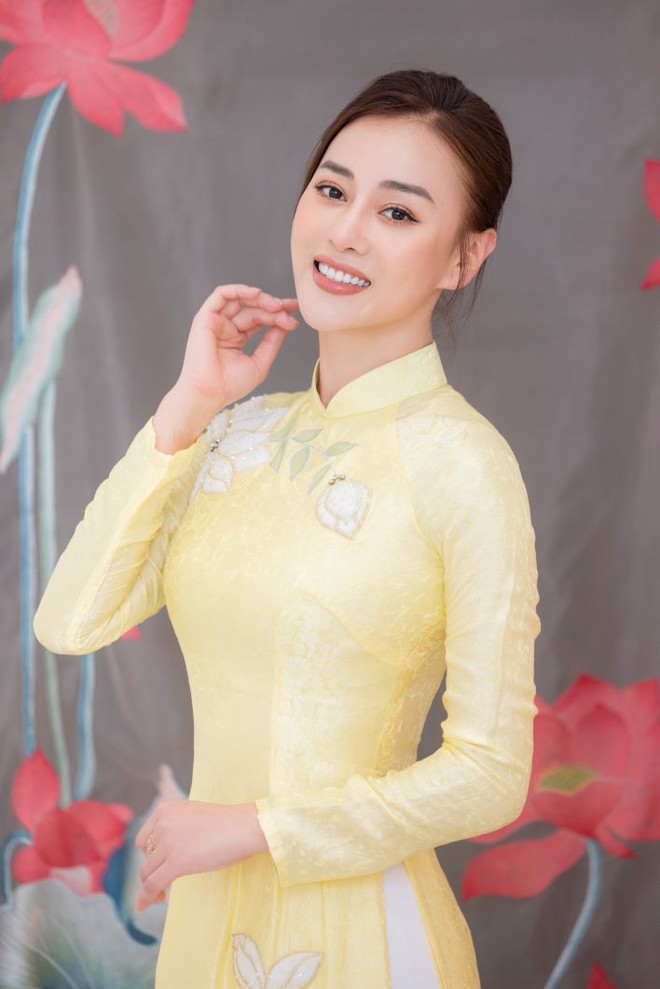 Những hình ảnh đầu tiên trong lễ ăn hỏi Phương Oanh - Shark Bình: Cô dâu lộ diện, Hoa hậu Ngọc Hân góp mặt! - Ảnh 9.