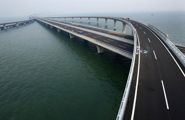 Trung Quốc sở hữu hệ thống ‘siêu cầu đường’ top đầu thế giới: Áp dụng công nghệ rải nhựa đường thần tốc độc quyền, 3-4 năm là xây xong 1 cầu, chi phí khủng 100-200 nghìn tỷ đồng là chuyện bình thường - Ảnh 2.
