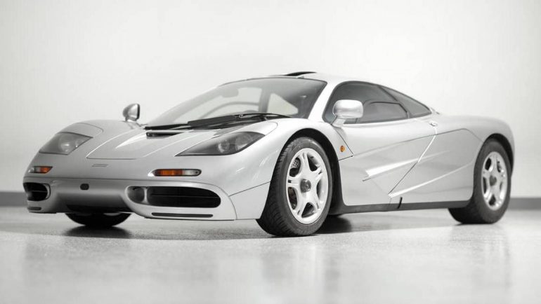 BST toàn Ferrari, Lexus, tỷ phú lập dị này vẫn mê mẩn một mẫu xe 33 năm tuổi đến từ Nhật Bản: Tặng cho cả bạn bè và nhân viên suốt 15 năm - Ảnh 3.