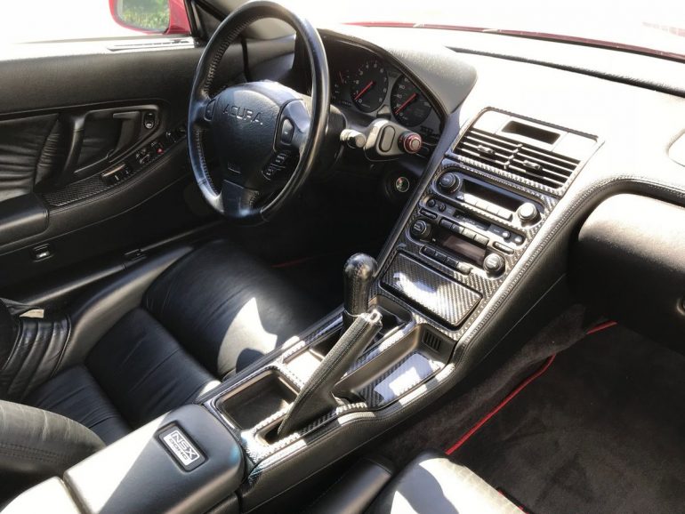 BST toàn Ferrari, Lexus, tỷ phú lập dị này vẫn mê mẩn một mẫu xe 33 năm tuổi đến từ Nhật Bản: Tặng cho cả bạn bè và nhân viên suốt 15 năm - Ảnh 5.