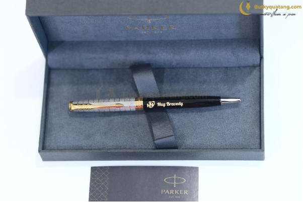 Khai trương cửa hàng bút ký cao cấp tại Hà Nội - Ảnh 2.