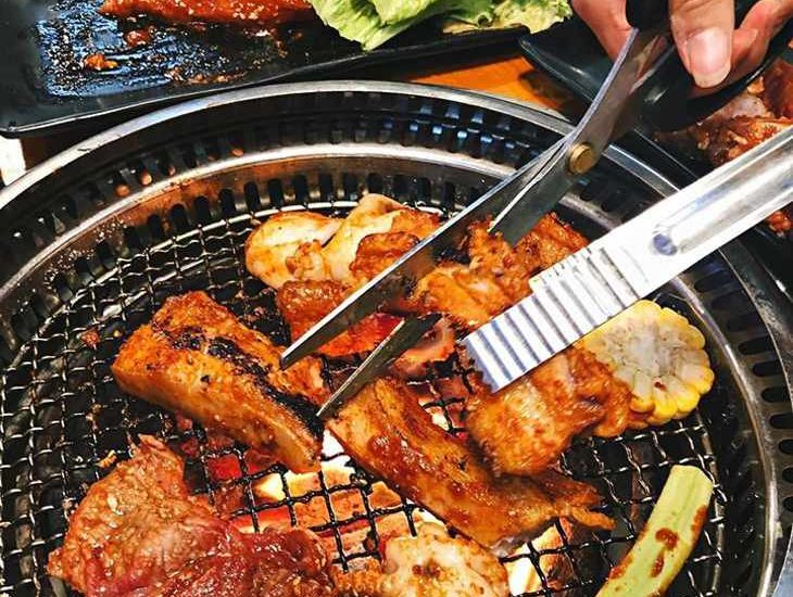 Ăn nhiều đồ nướng tiềm ẩn nguy cơ ung thư: 5 cách giúp món nướng vừa ngon vừa lành mạnh hơn - Ảnh 1.