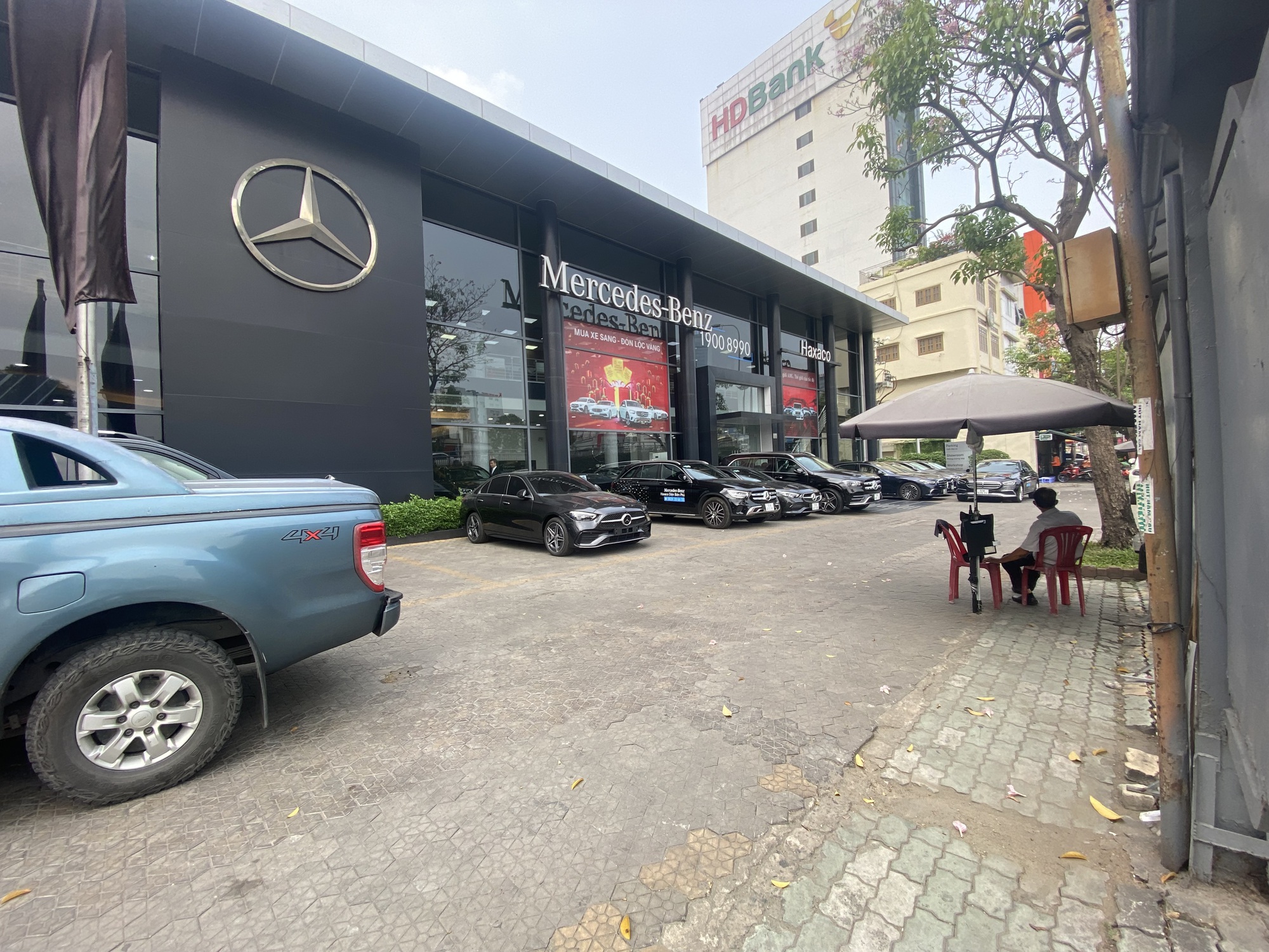 Lãi ròng của nhà phân phối xe Mercedes ở Việt Nam trong quý II/2023 bao nhiêu? - Ảnh 1.